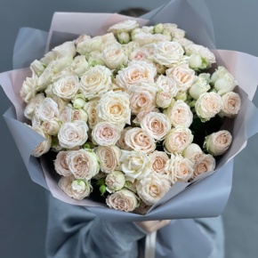 Букет "Кремовый микс" из 25 кустовых роз (50 см) в Подольске