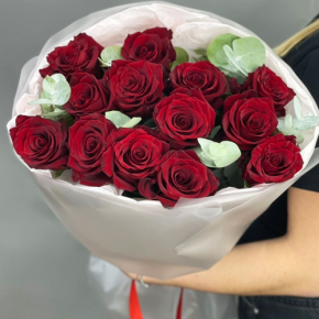 Букет из 13 роз Эквадор Эксплорер (60 см) в Подольске