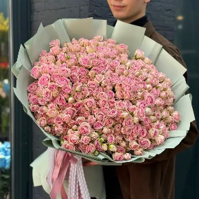 Букет из 101  нежно -розовой кустовой розы (70 см) в Подольске