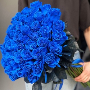 Букет из 51 синей розы Эквадор под ленту (70 см) в Подольске