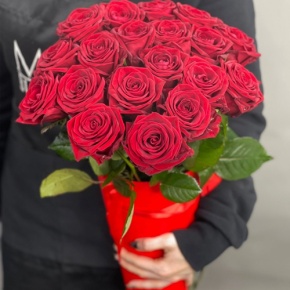 21 красная роза в конусе (50 см) в Подольске