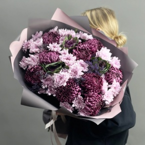 Букет "Виолетта" из хризантем Бигоуди, лимониума, брассики и кустовых хризантем в Подольске