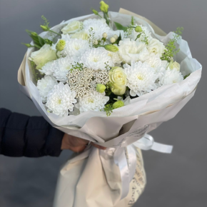 Букет "Меланхолия" из роз и хризантем в Подольске