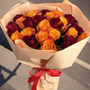 Букет "Благородный" из 27 Кенийских роз микс (40 см) в Подольске