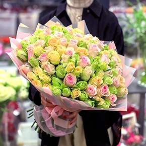 Лаймовый микс 101 роза (40 см) в Подольске
