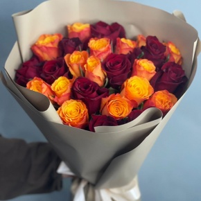 Букет из 25 Кенийских роз микс (40 см) в Подольске
