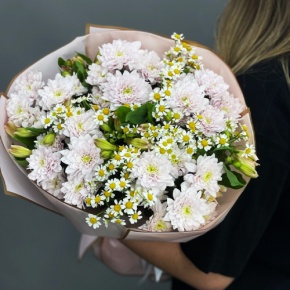 Букет "Сиэтл" из хризантем, альстромерий и ромашек в Подольске