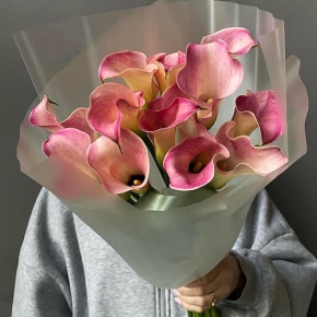 Букет из 13 нежных калл в Подольске