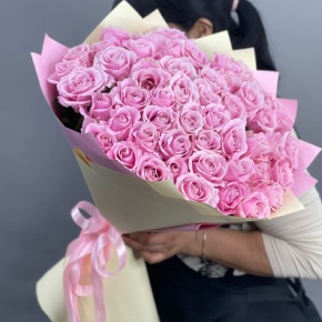 Букет из 51 пастельной розы Аваланж (60 см) в Подольске