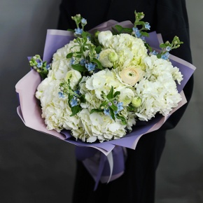 Букет из Голландских гортензий и ранункулюсов в Подольске