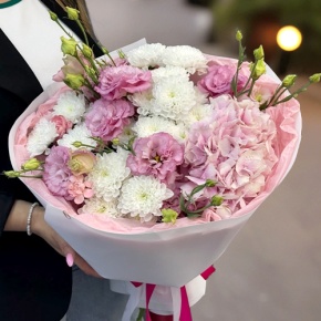 Букет "Табу" из хризантемы, Голландской гортензии и эустомы в Подольске