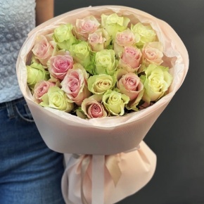 Букет из 21 нежной розы (40 см) в Подольске