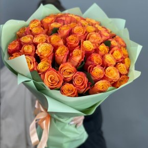Букет из 71 огненной розы (40 см) в Подольске