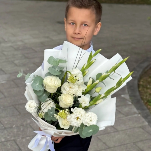 Букет на 1 сентября с гладиолусами, розами, эустомой и орнитогалумом в Подольске