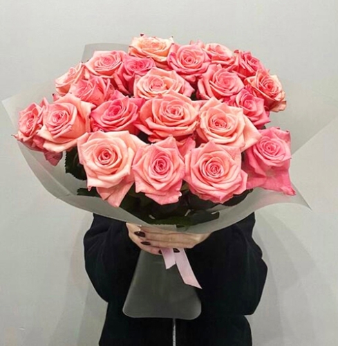 Букет из 21 розовой розы (50 см) в Подольске