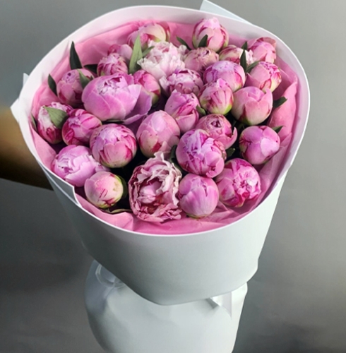 Букет из 29 пионов Сара Бернар в Подольске