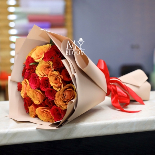 Букет 25 роз микс (50 см) в Подольске